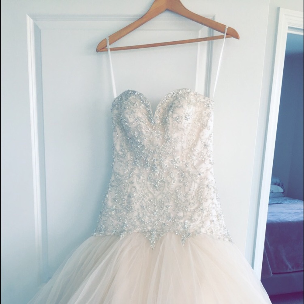 Berte Wedding dress